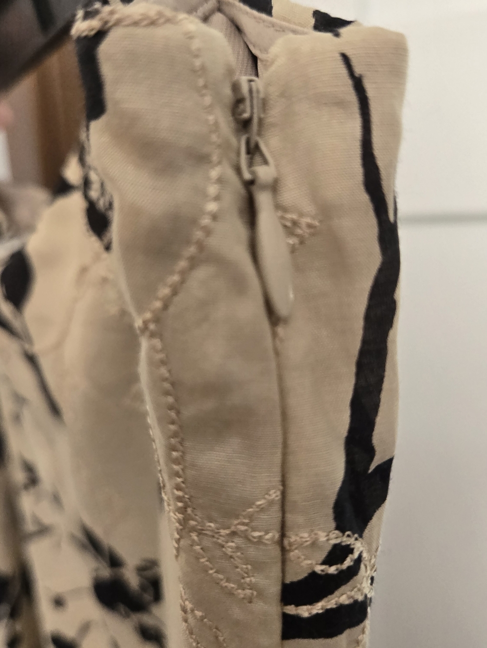 WHBM Beige Floral A-Line Skirt with Black Print - Picture 5 of 5